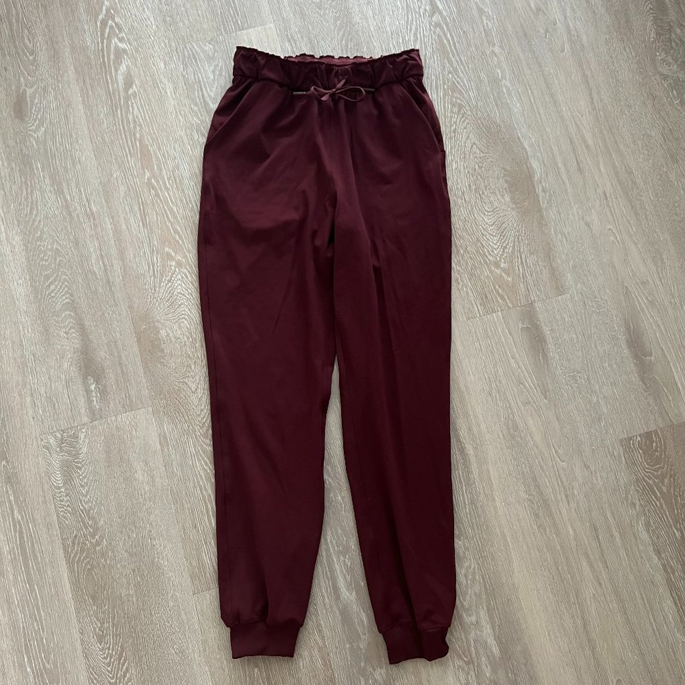 Lululemon Stretch High-Rise Joggers Sz 4